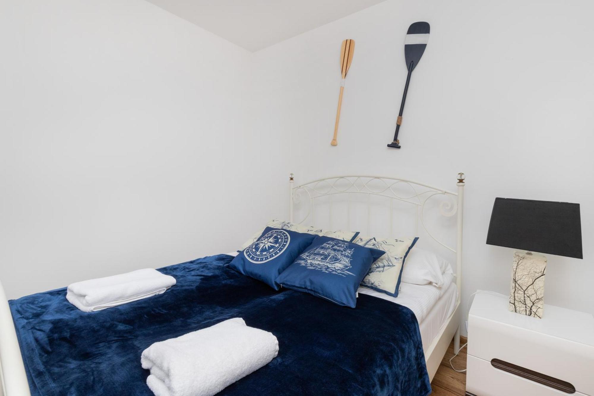 Batorego 7 Apartament With Terrace & Parking Downtown Gdynia By Renters Exterior foto