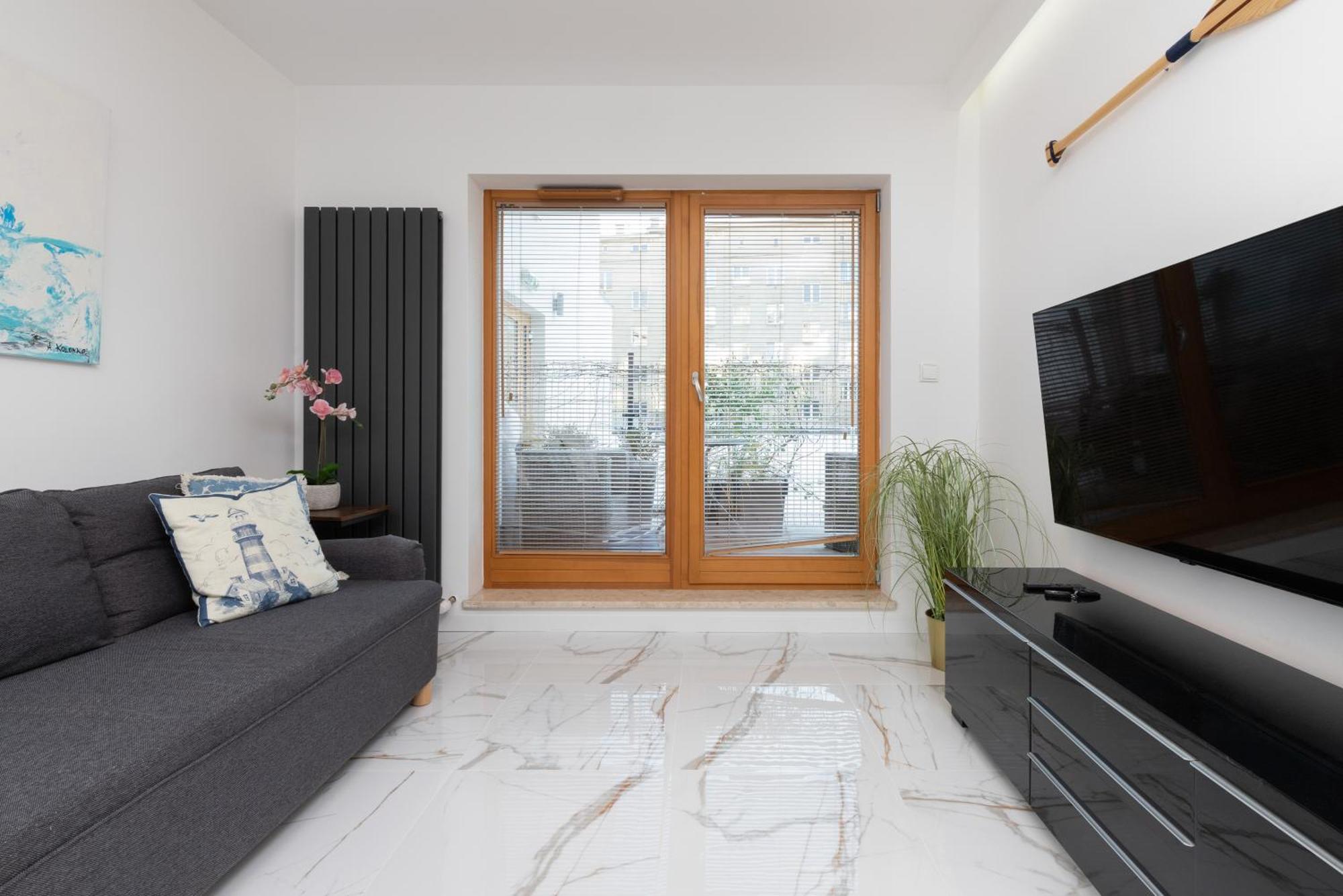 Batorego 7 Apartament With Terrace & Parking Downtown Gdynia By Renters Exterior foto