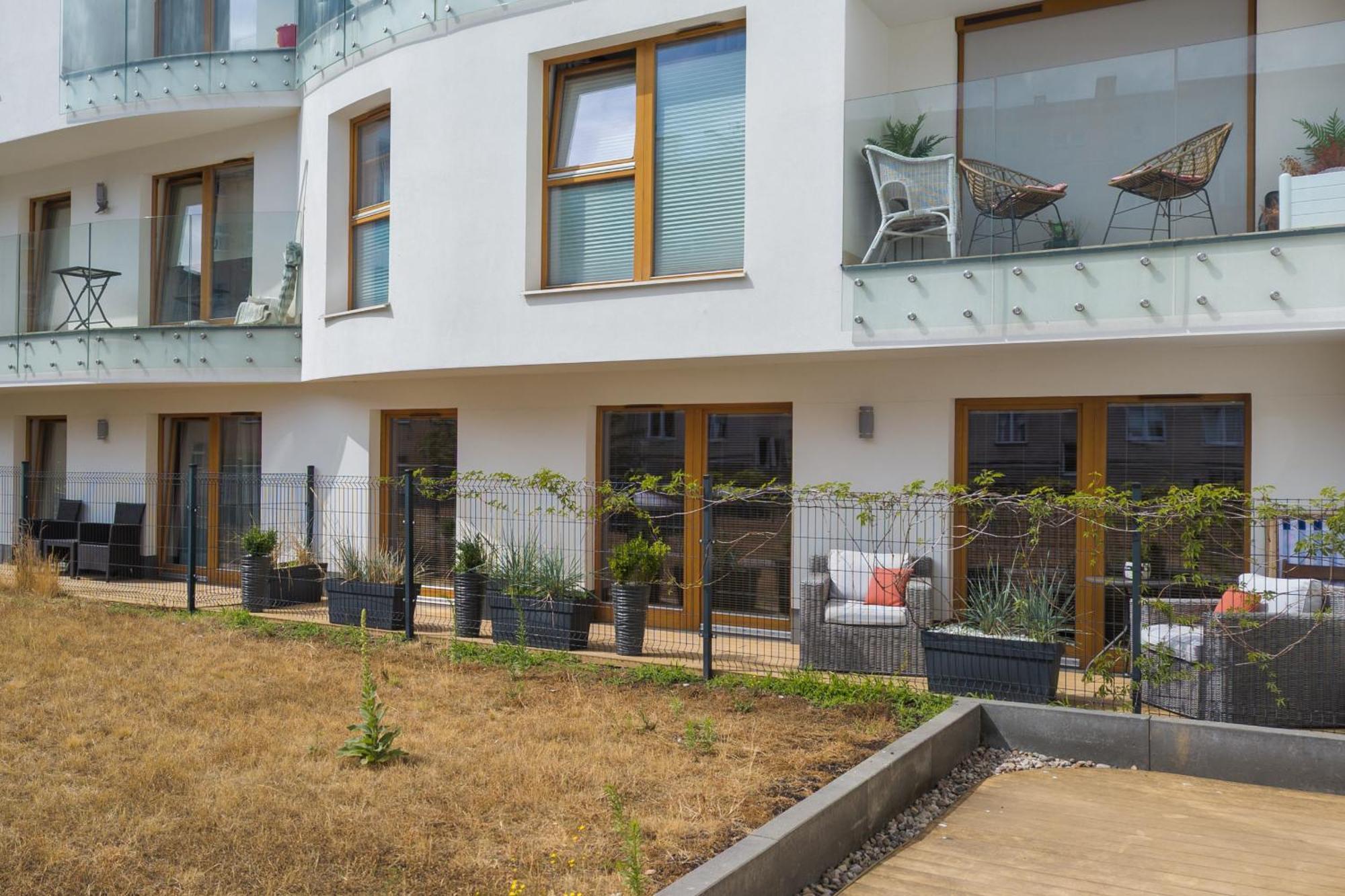 Batorego 7 Apartament With Terrace & Parking Downtown Gdynia By Renters Exterior foto